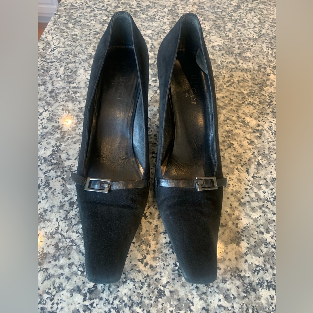 Gucci pumps